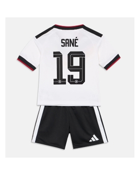 Billige Fotballdrakt Tyskland Leroy Sane #19 Replika Hjemmedraktsett Barn VM 2026 Kortermet (med bukser)